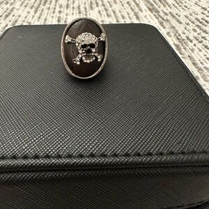 Lucky Brand Skull Ring in Brown and Silver